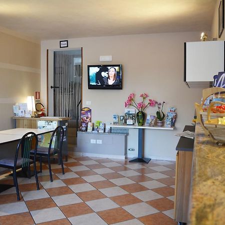 לאזיסה Villa Chiara מראה חיצוני תמונה