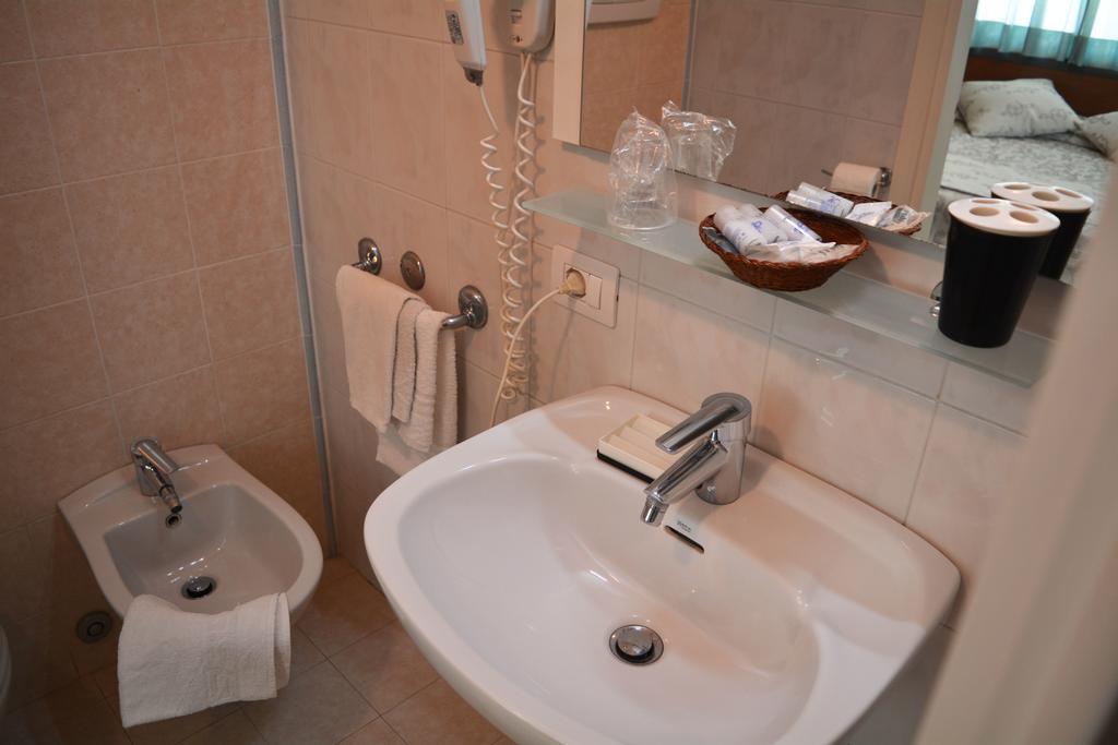 לאזיסה Villa Chiara מראה חיצוני תמונה